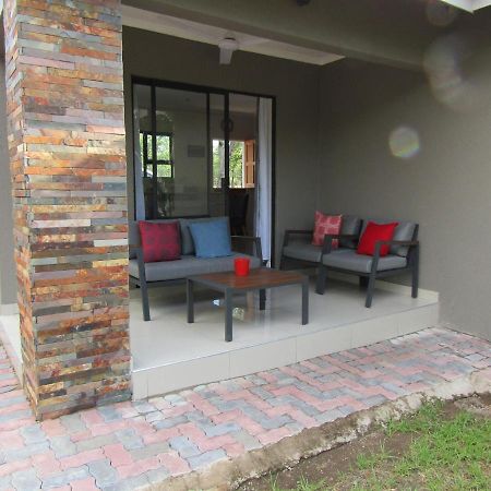 Pafuri Gate Guesthouse Mabiligwe Экстерьер фото